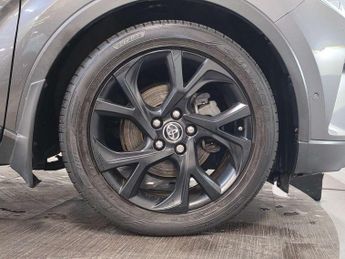 Toyota C-HR 1.8 Hybrid Dynamic 5dr CVT