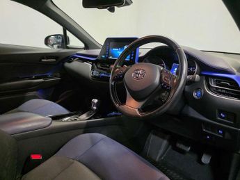 Toyota C-HR 1.8 Hybrid Dynamic 5dr CVT