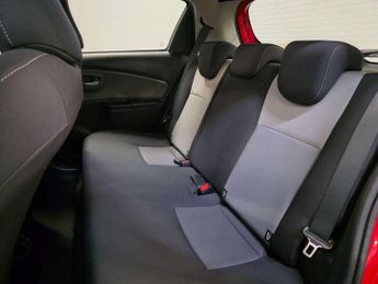 Toyota Yaris 1.5 Hybrid Icon 5dr CVT