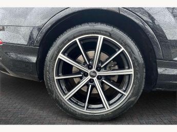Audi Q7 55 TFSI Quattro Black Edition 5dr Tiptronic