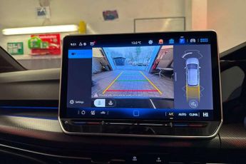 Volkswagen Golf 1.5 eTSI 150 R-Line 5dr DSG