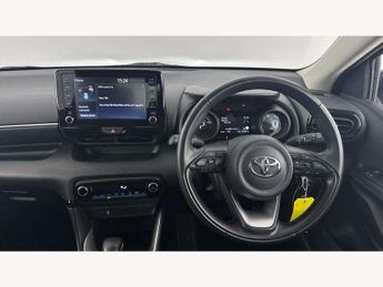 Toyota Yaris 1.5 Hybrid Design 5dr CVT
