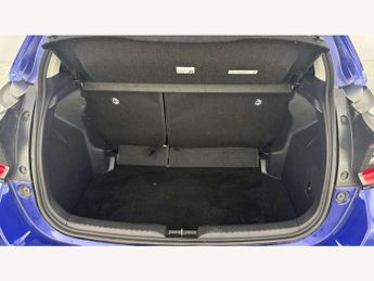 Toyota Yaris 1.5 Hybrid Design 5dr CVT