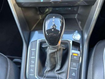 Volkswagen Tiguan 2.0 TDI R-Line 5dr DSG