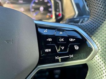 Volkswagen Tiguan 2.0 TDI R-Line 5dr DSG