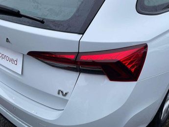 Skoda Octavia Estate 1.4 TSI iV SE Technology DSG 5dr