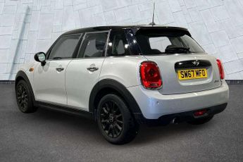 MINI Hatchback 5dr 1.5 Cooper 5dr Auto