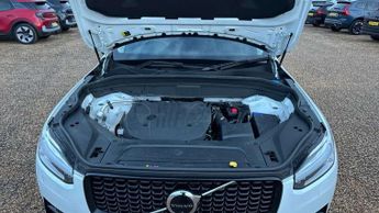 Volvo XC90 2.0 B5P [250] Plus Dark 5dr AWD Geartronic