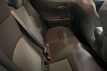 Toyota C-HR 1.8 Hybrid Design 5dr CVT