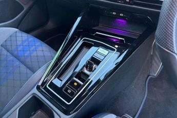 Volkswagen Golf Estate 2.0 TSI R 4Motion 5dr DSG