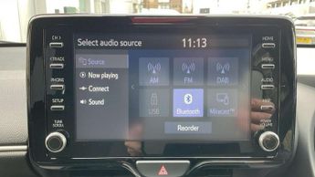 Toyota Yaris 1.5 Hybrid Design 5dr CVT
