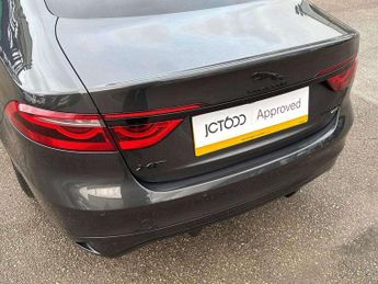 Jaguar XF 2.0 P300 R-Dynamic HSE 4dr Auto AWD
