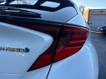 Toyota C-HR 1.8 Hybrid Dynamic 5dr CVT