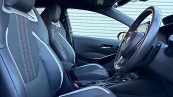 Toyota Corolla 2.0 VVT-i Hybrid GR Sport 5dr CVT