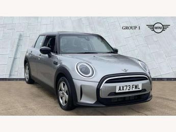 MINI Hatch 1.5 Cooper Classic 5dr Auto [Comfort/Nav Pack]