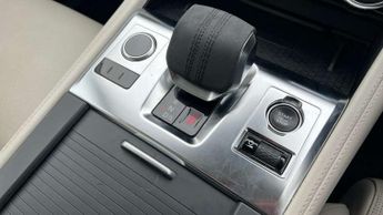 Jaguar F-Pace 3.0 D300 R-Dynamic HSE 5dr Auto AWD