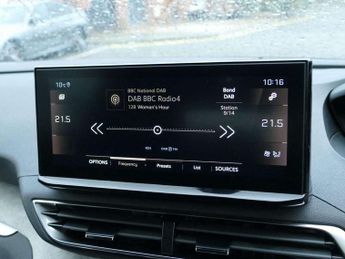 Peugeot 3008 1.2 Hybrid 136 GT 5dr e-DSC6