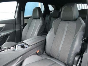 Peugeot 3008 1.2 Hybrid 136 GT 5dr e-DSC6