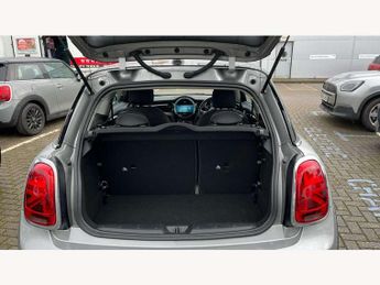 MINI Hatchback 1.5 Cooper Classic 3dr Auto