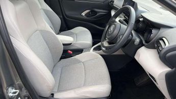 Toyota Yaris 1.5 Hybrid Excel 5dr CVT