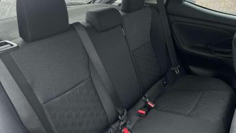 Toyota Yaris 1.5 Hybrid Design 5dr CVT