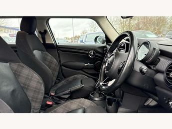 MINI Hatchback 5dr 1.5 Cooper II 5dr Auto