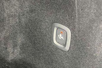 Volvo XC60 2.0 B4D Momentum 5dr AWD Geartronic