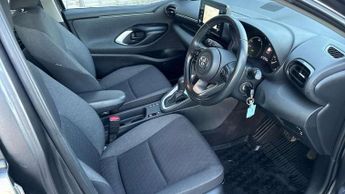 Toyota Yaris 1.5 Hybrid Icon 5dr CVT