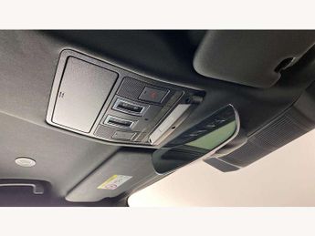 Land Rover Defender 3.0 D250 X-Dynamic S 90 3dr Auto