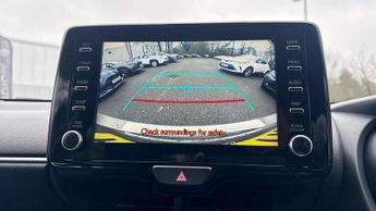 Toyota Yaris 1.5 Hybrid Design 5dr CVT