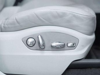 Porsche Macan Turbo 5dr PDK