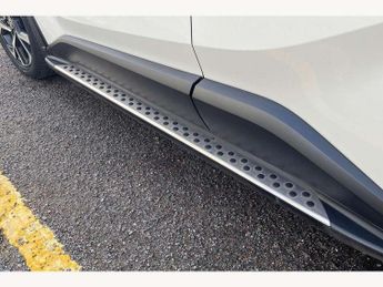 Toyota C-HR 1.8 Hybrid Design 5dr CVT