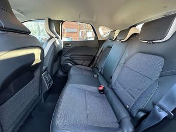 Renault Captur 1.6 E-TECH Hybrid 145 SE Edition 5dr Auto