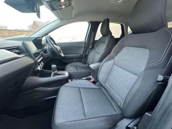 Renault Captur 1.6 E-Tech full hybrid 145 Evolution 5dr Auto