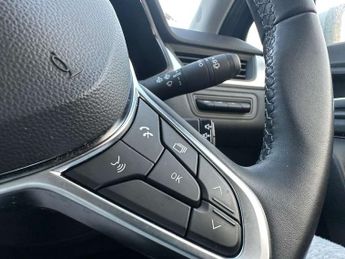 Renault Captur 1.6 E-Tech full hybrid 145 Evolution 5dr Auto