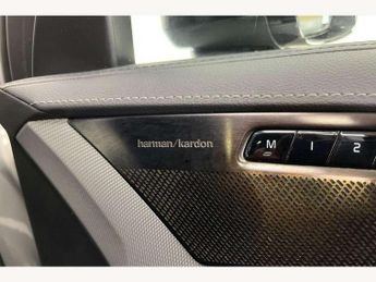 Volvo XC90 2.0 B5D [235] Plus Dark 5dr AWD Geartronic