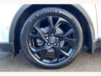 Toyota C-HR 1.8 Hybrid Dynamic 5dr CVT