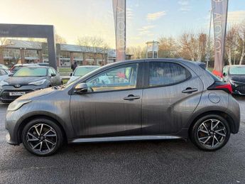 Toyota Yaris 1.5 Hybrid Design 5dr CVT
