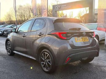 Toyota Yaris 1.5 Hybrid Design 5dr CVT