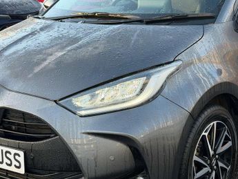 Toyota Yaris 1.5 Hybrid Design 5dr CVT