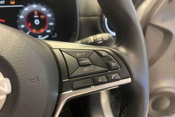 Nissan Juke 1.6 Hybrid N-Connecta 5dr Auto