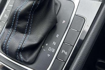 Volkswagen Golf GTE 1.4 TSI GTE Advance 5dr DSG