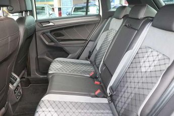 Volkswagen Tiguan 2.0 TDI 4Motion R-Line 5dr DSG