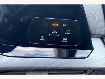 Volkswagen Golf 1.0 eTSI Active 5dr DSG