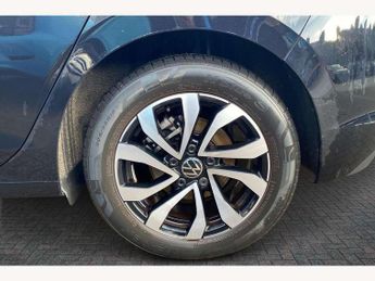 Volkswagen Golf 1.0 eTSI Active 5dr DSG