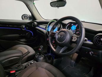 MINI Hatchback 5dr 1.5 Cooper Classic Premium 5dr Auto
