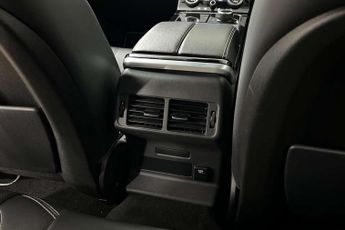 Land Rover Range Rover Velar 3.0 D300 R-Dynamic SE 5dr Auto