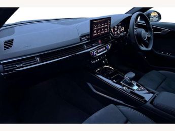 Audi A4 Avant 35 TDI Black Edition 5dr S Tronic