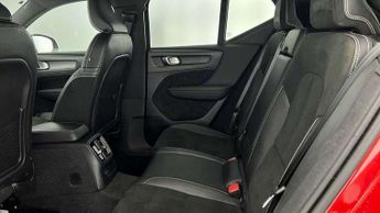 Volvo XC40 Recharge 1.5 T5 Recharge PHEV R DESIGN 5dr Auto