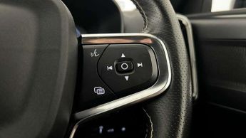 Volvo XC40 Recharge 1.5 T5 Recharge PHEV R DESIGN 5dr Auto
